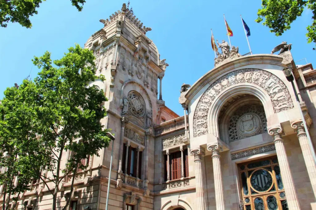 Fachada de la Audiencia Provincial de Barcelona